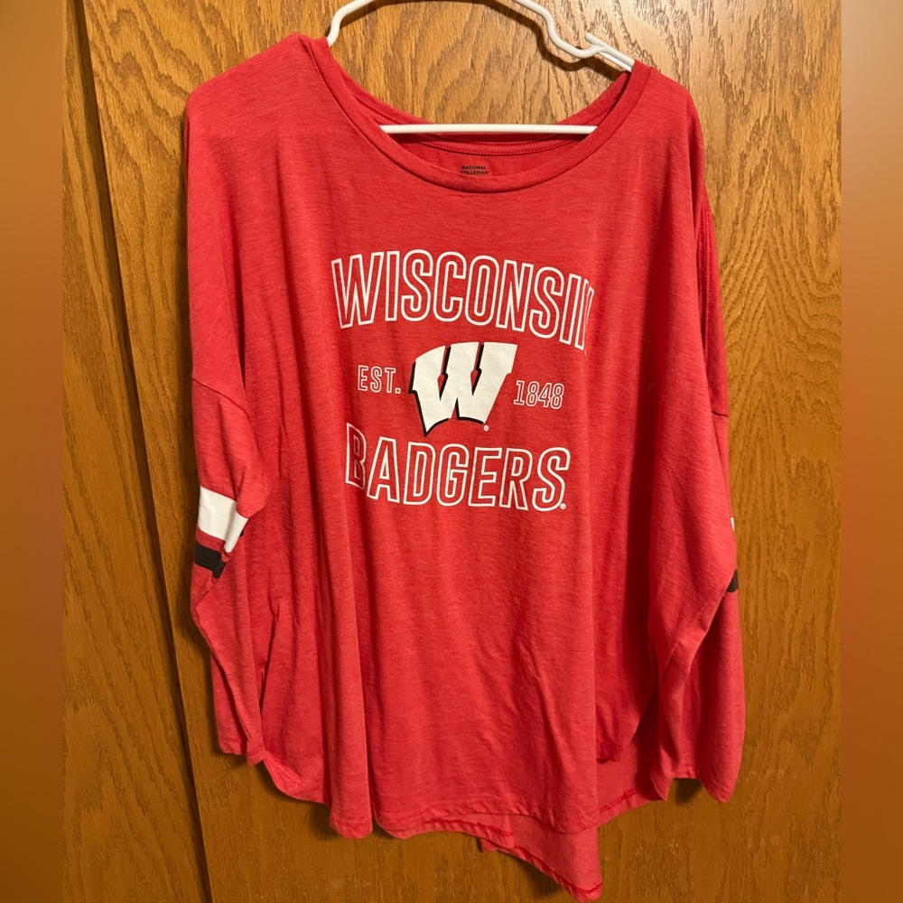 Wisconsin Badgers Women's Red Sweatshirt